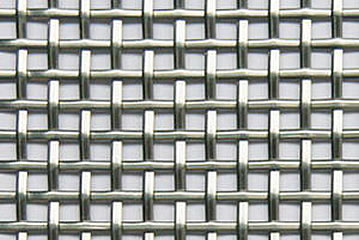 Crimped wire mesh with round wire made of stainless steel.